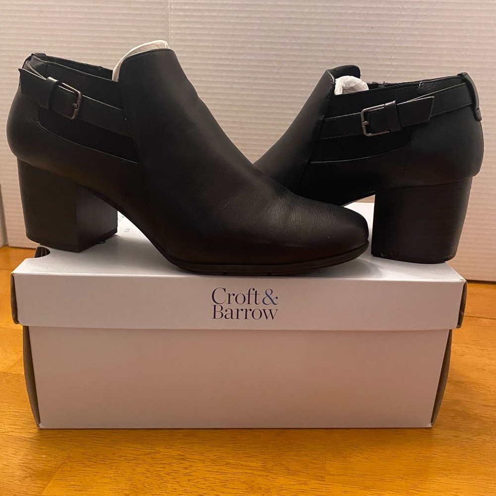NWT- size 10 Croft & Barrow Black Ankle Booties with Chunky 2 inch Heel